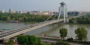 Мост с летающей тарелкой в Словакии